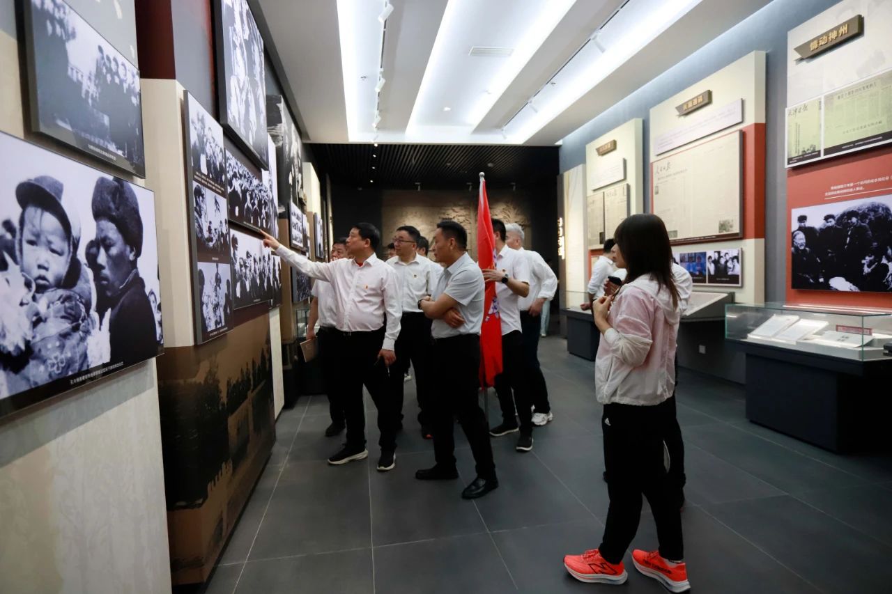 砥礪初心使命，汲取奮進(jìn)力量丨花花牛乳業(yè)集團(tuán)黨委組織開(kāi)展學(xué)習(xí)“焦裕祿精神”主題黨日活動(dòng)