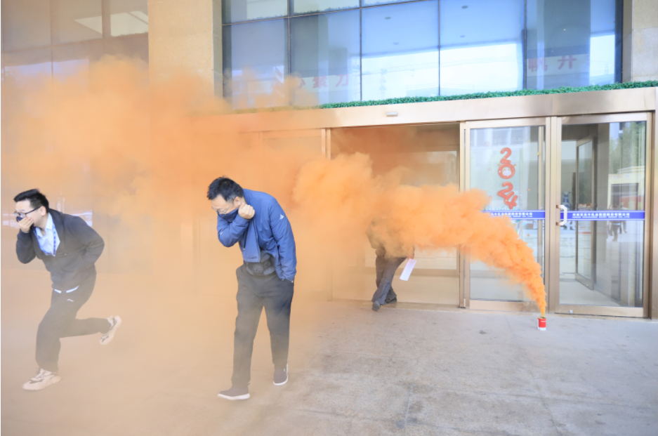 增強消防意識，筑牢安全底線丨花花牛乳業(yè)集團組織消防應(yīng)急演練