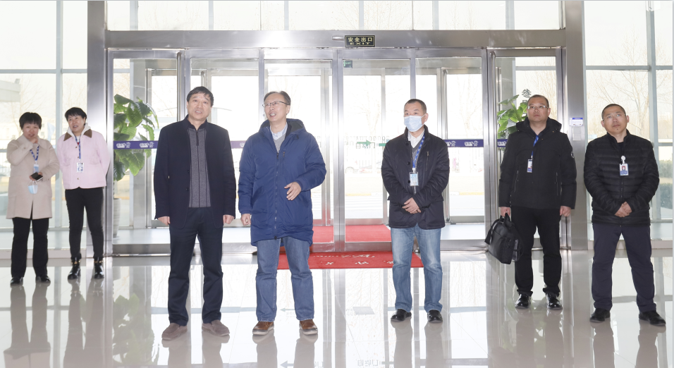 花花牛丨東北農(nóng)大食品學(xué)院院長、中原食品實(shí)驗(yàn)室首席科學(xué)家姜毓君教授蒞臨花花牛乳業(yè)集團(tuán)調(diào)研