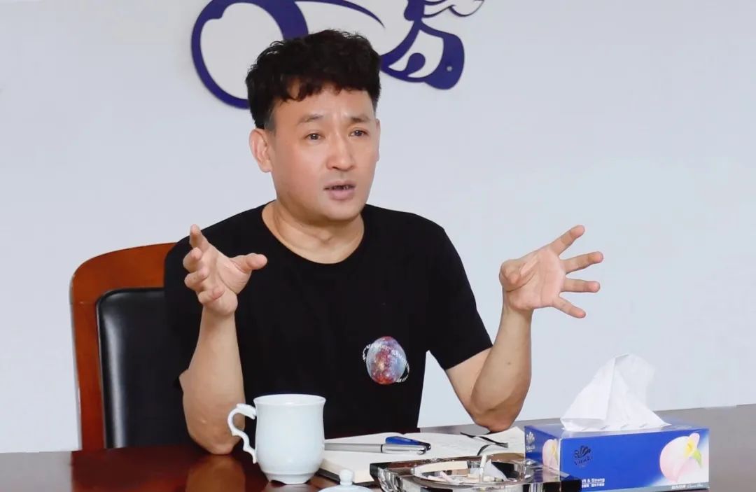 凝心聚力·贏創(chuàng)未來 | 花花牛乳業(yè)集團(tuán)召開營銷、養(yǎng)殖及飼料經(jīng)營工作會議