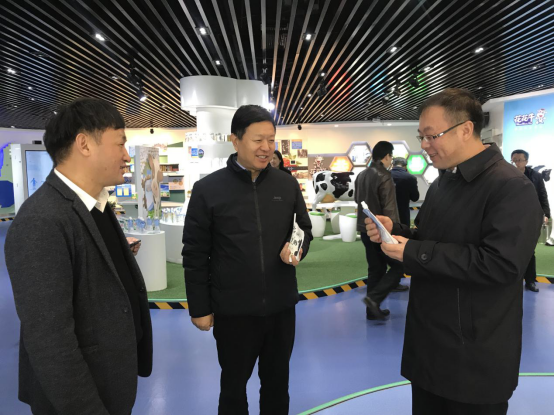 寧夏回族自治區(qū)農(nóng)業(yè)農(nóng)村廳黨組書記、廳長(zhǎng)王剛一行蒞臨花花牛乳業(yè)集團(tuán)調(diào)研